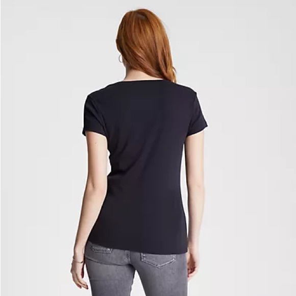💥3/$15💥NWT-Tommy Hilfiger Women's Essential Favorite Crewneck Tee, Black - XXL - Picture 3 of 10